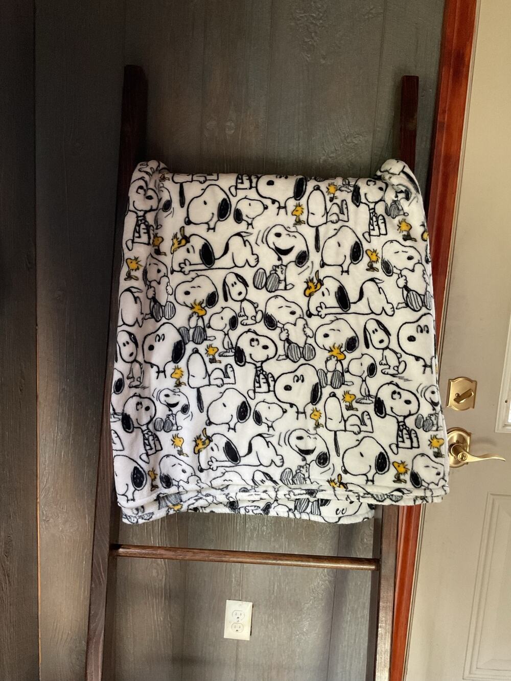 PEANUTS Berkshire Throw Blanket - Snoopy in Hearts - 60”x80”